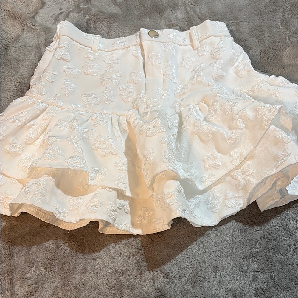 Elegant White Ruffled Skirt